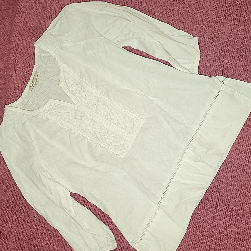 Jones New York 100% Linen White Blouse with Lace Detail